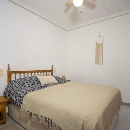 Gases Id78 Apartment Torrevieja